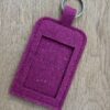 Kofferanhänger aus Naturfilz fuchsia